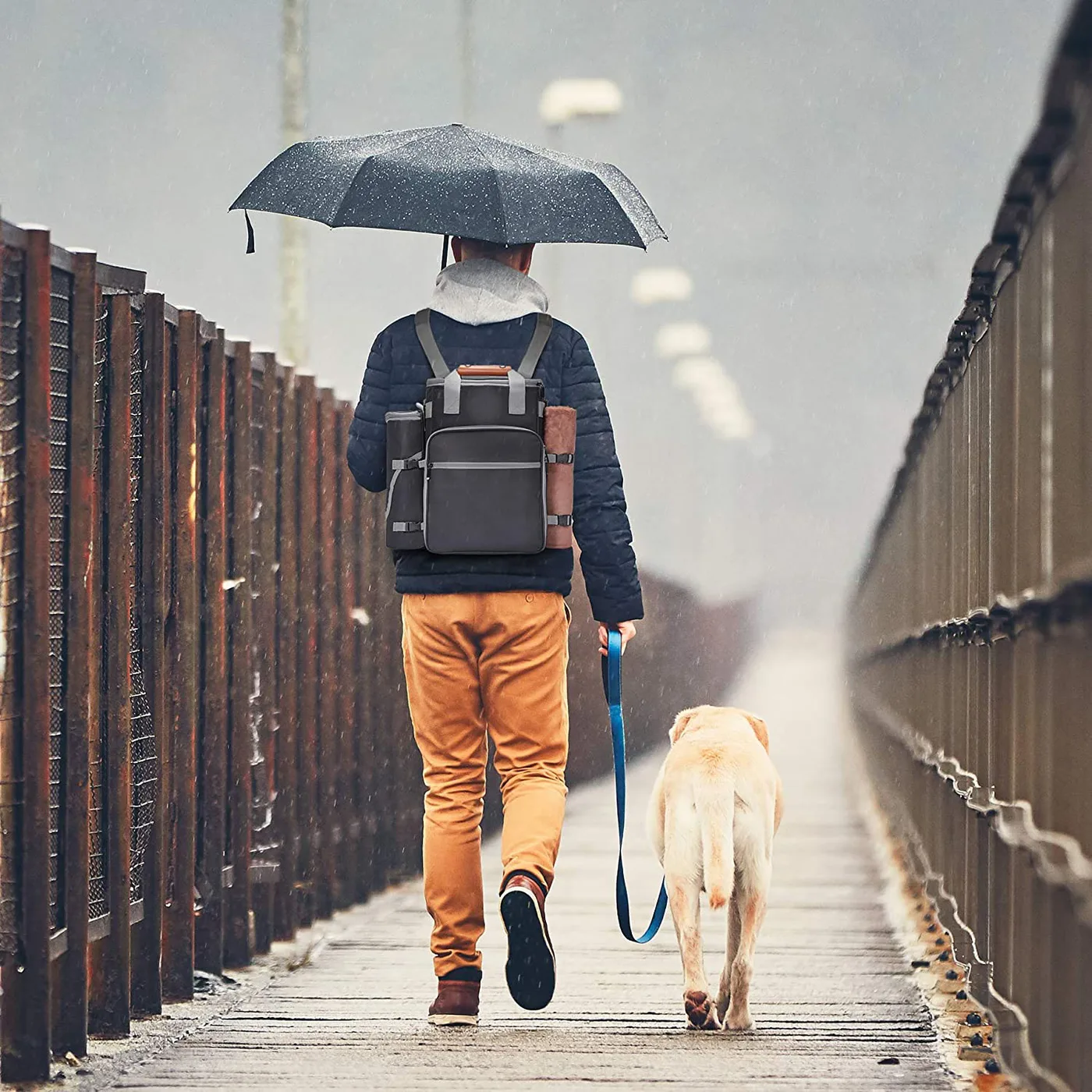 Pet Duffle Bag: Travel Duffel Wholesale Guide - detail view supplied by QUANZHOU JUNYUAN BAGS