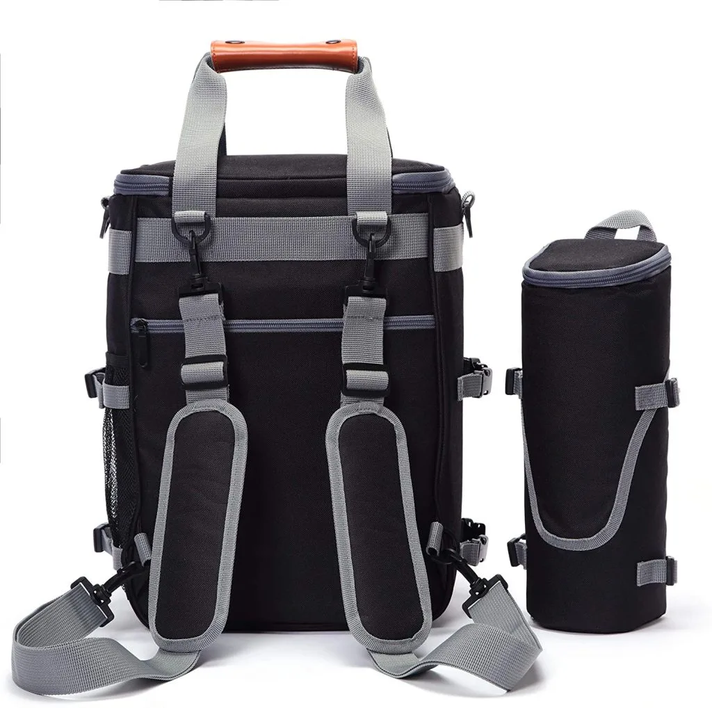 Pet Travel Bag: Manufacturing Guide - detail view supplied by QUANZHOU JUNYUAN BAGS